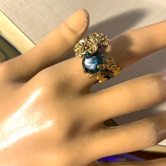 New Pretty London BlueTopaz Rhodium over Silver ring - Picture 10 of 16